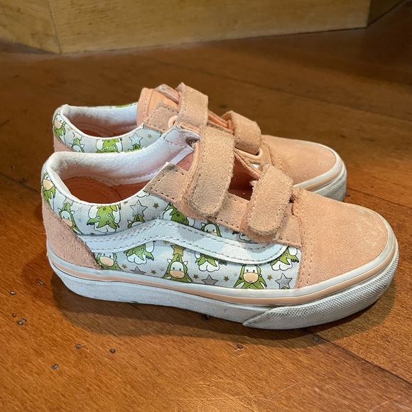 Vans Other - Vans girls size 10.5 green monster